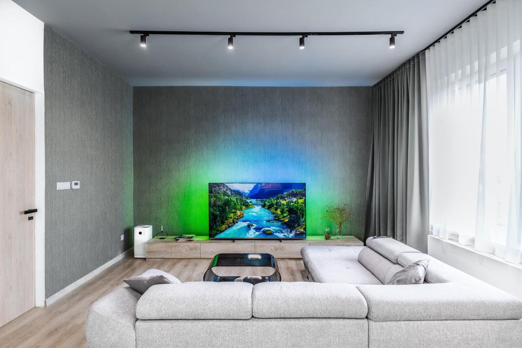 Chalupku - Luxurious Apartment 70M2 In Direct Centrum With Parking Included, Air-Conditioned, Balcony, Quiet Sleep, Best In Town 반스카비스트리카 외부 사진